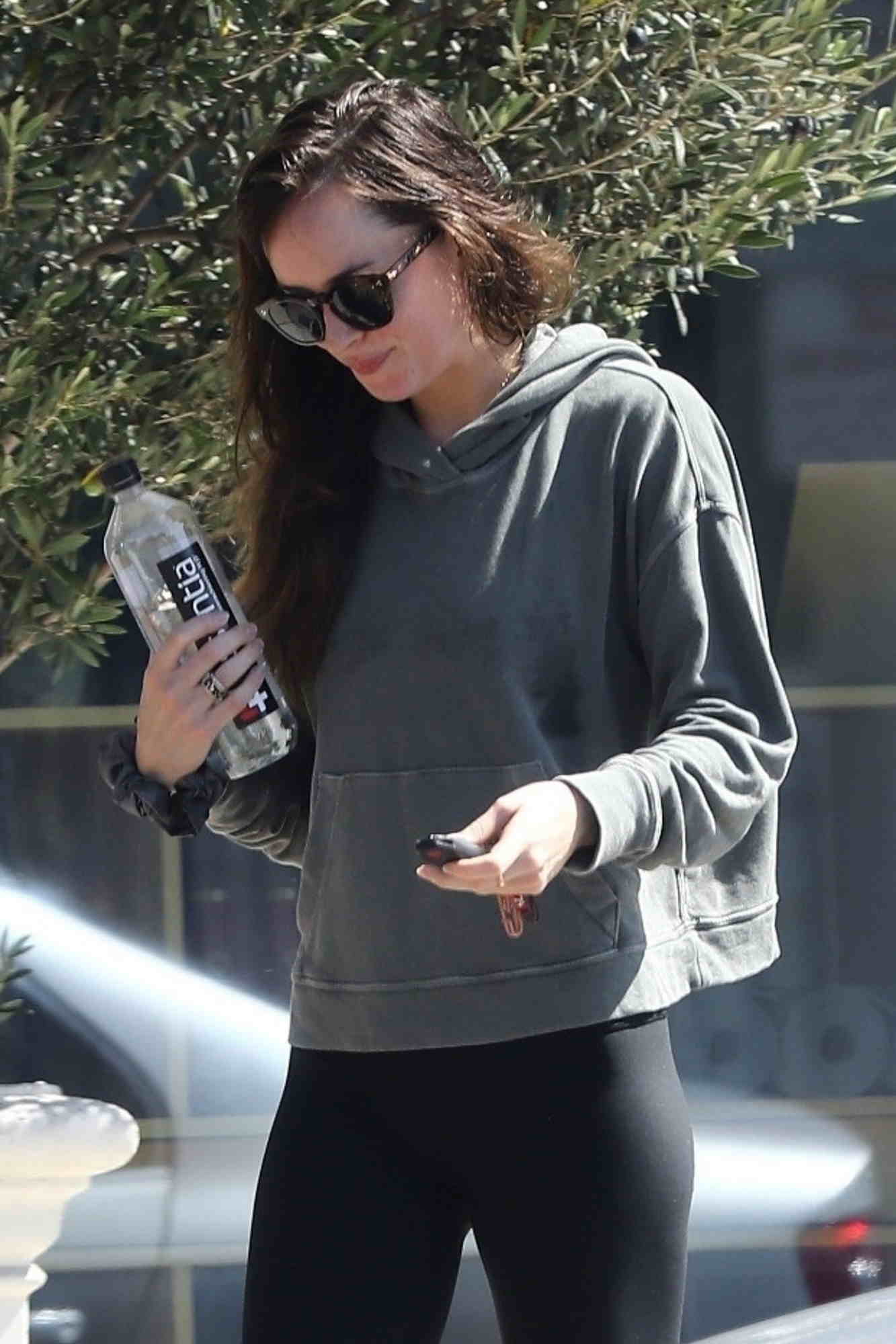 kicked_off_her_day_with_a_workout_in_LA_-_October_22.jpg kicked_off_her_day_with_a_workout_in_LA_-_October_22.jpg