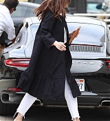 Arriving_At_The_Ralph_Lauren_Store_On_Rodeo_Drive_In_Los_Angeles_-_April_25-06.jpg