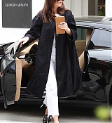 Arriving_At_The_Ralph_Lauren_Store_On_Rodeo_Drive_In_Los_Angeles_-_April_25-08.jpg