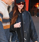 Filename=Dakota_Johnson_-_Arriving_to_a_spa_in_New_York_0205202406.jpg
Filesize=225KiB
Dimensions=1300x1950
Date added=Feb 07, 2024 Dakota_Johnson_-_Arriving_to_a_spa_in_New_York_0205202406.jpg