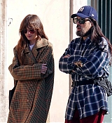 Dakota_Johnson_-_Out_in_Rome_03242024_04.jpg