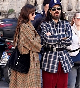 Dakota_Johnson_-_Out_in_Rome_03242024_05.jpg