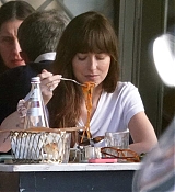 Dakota_Johnson_-_Out_in_Rome_03242024_07.jpg
