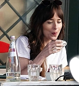 Dakota_Johnson_-_Out_in_Rome_03242024_14.jpg