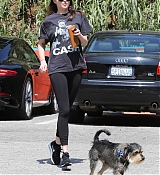 Dakota_Johnson_-_Out_with_her_dog_in_Los_Angeles_on_March_26-08.jpg