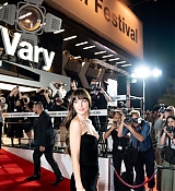 Dakota_Johnson_-_Receives_KVIFF_President_s_Award_-_59th_Karlovy_Vary_International_Film_Festival_-_July_52C_2025_12.jpg
