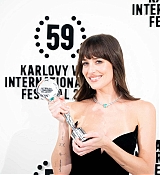 Dakota_Johnson_-_Receives_KVIFF_President_s_Award_-_59th_Karlovy_Vary_International_Film_Festival_-_July_52C_2025_14.jpg