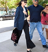 Dakota_Johnson_-_Seen_in_Soho2C_New_York_City_-_June_152C_202201.jpg