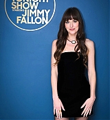 Dakota_Johnson_-_The_Tonight_Show_Starring_Jimmy_Fallon_-_January_222C_202402.jpg