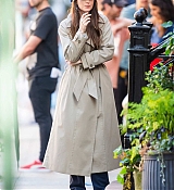 Dakota_Johnson_-_seen_at_the_movie_set_of_the__Materialists__in_New_York_May_282C_2024_10.jpg