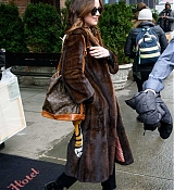 Dakota_Johnson_Leaving_THe_Bowery_Hotel_in_NYC_on_January_31-17.jpg