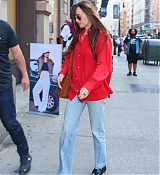 Dakota_Johnson_spends_a_day_out_in_New_York_09052024_05.jpg